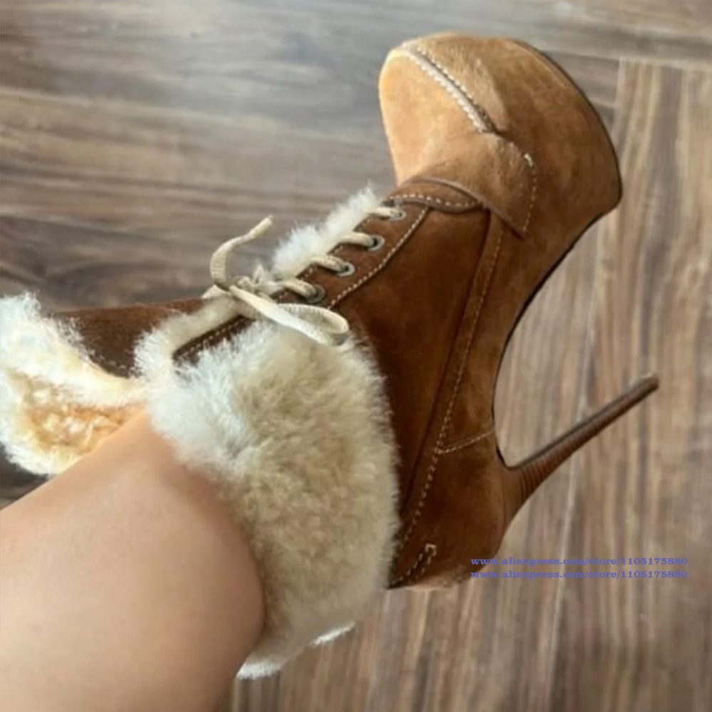 Suede Ankle Boot - Bottines à talons aiguilles en daim