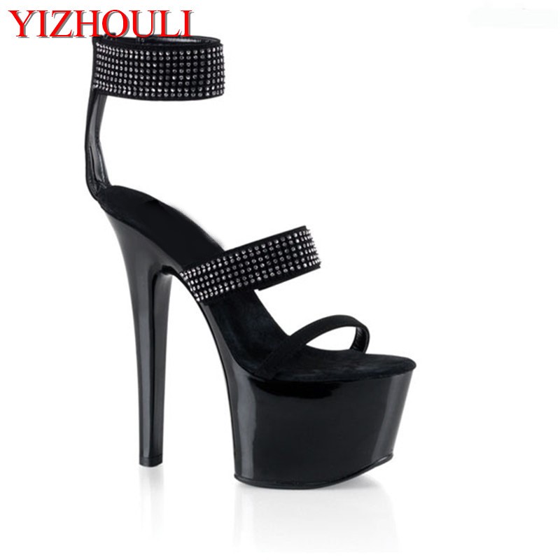 Women Shoes Must Have - Chaussures incontournables pour défilé, fin des